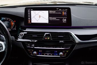 BMW 520d Touring / M Paket / HK Audio / TOP STAV / PANORÁMA - 14