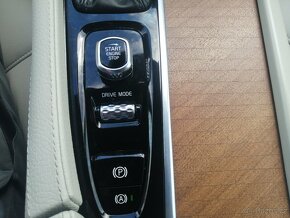 Volvo V90 kombi,4x4,2.0 D4,Momentum Pro,ČR,DPH - 14