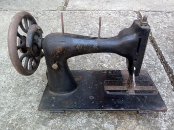 Šicí stroj Singer - 14
