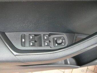 ŠKODA KAROQ 2.0 TDI 110KW 4x4 FULLLED NAV FRONT OPCPARK - 14