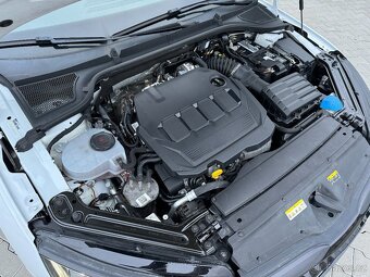 Škoda Octavia Combi 2.0 TDI RS DSG - 14