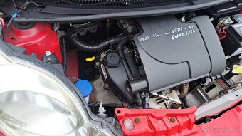 Peugeot 107 1,0i  manuál    06/2011   po STK       111.600km - 14