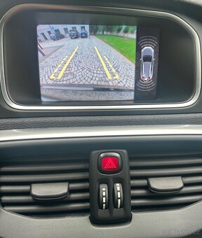 VOLVO V40 CROSS COUNTRY 2.5 T5 187KW 4x4 SUMMUM-AUTOMAT-ACC - 14