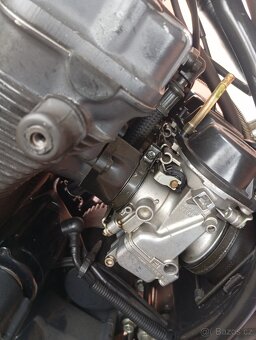 Suzuki GSX-R 1100 - 14