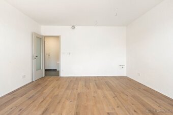 Litomyšl , 2kk, balkon, sklep, komora, garážové stání v domě - 14