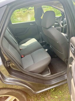 Ford Focus Trend 1.4i - 14