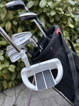 Prodám pánský golfový set Dunlop - 14