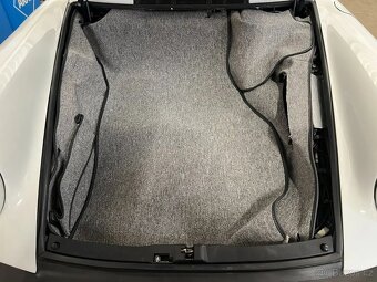 Porsche 911 Carrera z roku 1988 - 14