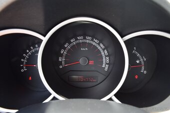 Kia Venga 1.4 CVVT 66KW JEDEN MAJITEL - 14