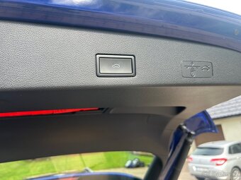 VW Golf VIII R kombi 2.0tsi 235kw 8/2021 - 14