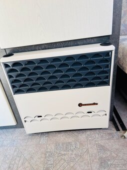 OBYTNÝ KARAVAN HOBBY 450 - 14