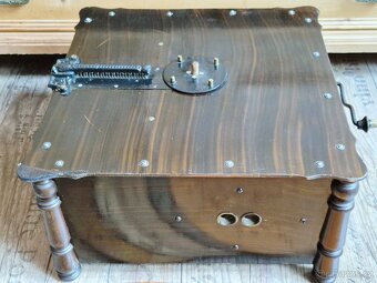 Starožitný hrací stroj, flašinet Ariston, 1890 - 1900 - 14