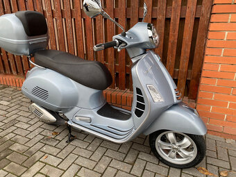 Vespa GTS 300 Hpe (2021) - 14