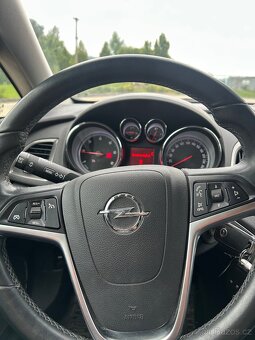 Opel Astra J 2.0 CDTI 121 kW dovoz DE na přihlášení - 14