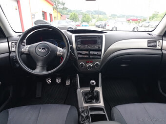 Subaru Forester 2.5i-VRX 169kW/4x4/Výhřev/Tažné/ČR - 14