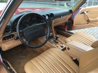 Mercedes Benz SL560 - 14