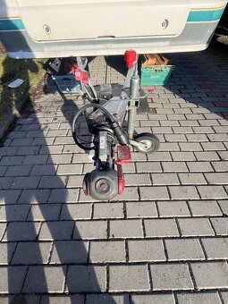 Obytný přívěs karavan - 14