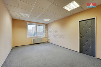 Pronájem kancelářského prostoru, 1096 m², Rokycany - 14