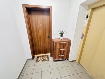 Pronájem slunného bytu 1+kk, 40 m2 - Znojmo, ulice Sokolská  - 14