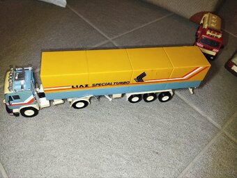 Staré dětské hračky - 14