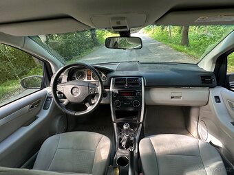 Mercedes B180 - 14