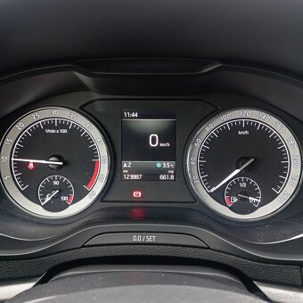 Škoda Karog 1.6 tdi - 14