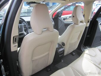 Volvo XC60 2.4 D5 AWD Automat, Kůže (DPH) - 14