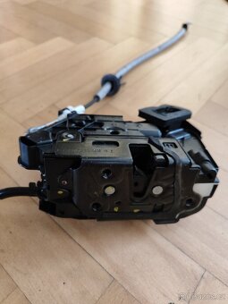 Pravé přední dveře VW PASSAT COMBI B8 - 14
