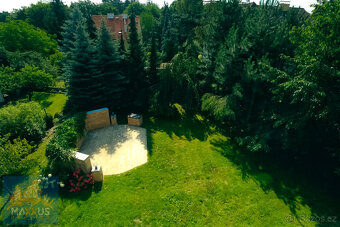 Pronájem nadčasové vily o dispozici 11+2 (436 m2) s pozemkem - 14