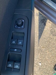 Skoda Superb combi 2010-2011 - 14