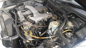 Mercedes W 124 250 turbo diesel touring - 14