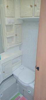 Obytný karavan HOBBY 450 DE LUXE - 14