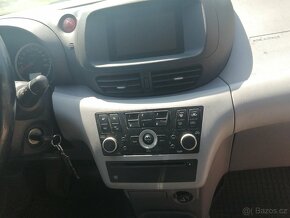 Nissan Almera TINO - 14