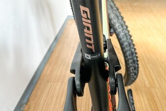 Celoodpružené kolo GIANT Reign Advanced Pro 0 - 14