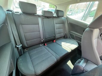 VW Golf 1.6 MPi Senzory, ALU, Výhřev Sedadel - 14