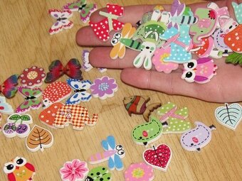 Dřevěné malované knoflíky různé druhy - nové - 14