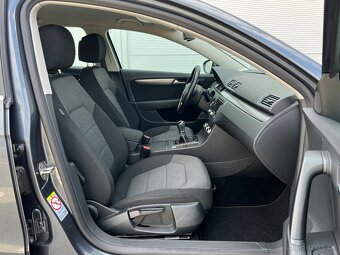 VW Passat B7 2.0TDI 103KW Manuál,Navi,TAŽNÉ,Alu R16,Nová STK - 14