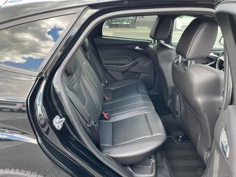 Ford Focus ST 2,0 184KW,Kůže,KeyFree,Recaro,Xenon,Winterpake - 14