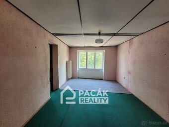 Prodej rodinného domu s průjezdem a zahradou o výměře 434m2  - 14