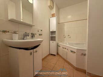 Pronájem bytu 2+kk, klimatizace, parkovací místo, ul. Pražsk - 14