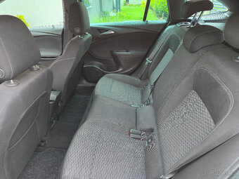 Opel Astra 1,6 CDTi automat - 14