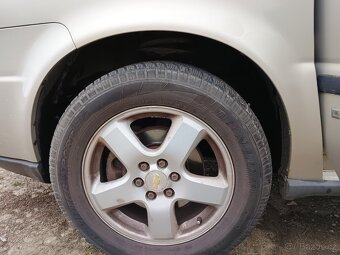 Chevrolet Uplander 3.9 V6, 179 kW, 7 míst - 14