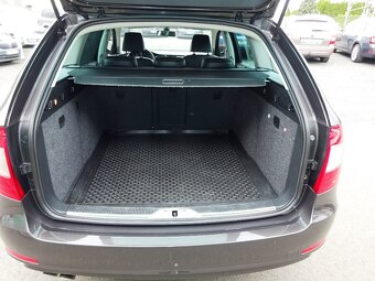 SUPERB COMBI II Elegance 2,0 TDI 125kW + DSG + SERVISKA  - 14