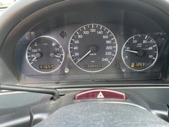 Mercedes ML270 Final Edition. Automat - 14