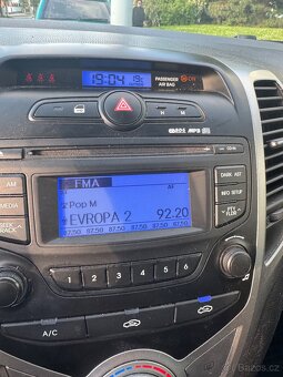 Hyundai IX20 1.4i benzin 2011 - 14