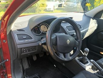 Renault Megane 1.6 i 80 kW grandtour benzín - 14
