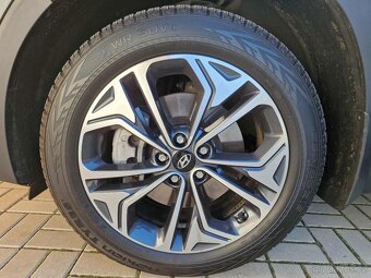 Hyundai Santa Fe 2.2 CRDI PREMIUM Luxury NEJVYŠŠÍ VÝBAVA - 14