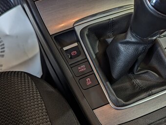 Volkswagen Passat VARIANT 1.6TDi 77kW TEMPOMAT PDC - 14