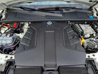 VW Touareg 3.0 V6 TDi 170kW Tiptronic - ČR - 21.000 km - 14