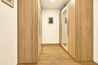 Prodej rodinného domu 5 + kk 214m² ve Stěžerách - 14